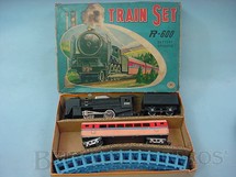 1. Brinquedos antigos - Modern Toys e Masudaya Toys - Conjunto de Locomotiva e 1 Carro de Passageiro Década de 1960