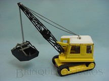 1. Brinquedos antigos - Bandai - Guindaste Escavadeira com esteiras 30,00 cm de altura Década de 1970