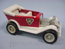 1. Brinquedos antigos - San Mauricio - Calhambeque Hot Rod vermelho com 10,00 cm de comprimento Década de 1970