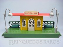 1. Brinquedos antigos - MosKabel - Estação com 50,00 cm de comprimento Bitola O Placa em Alfabeto Cirílico Década de 1930