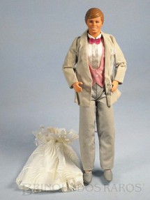 Brinquedos Antigos - Mattel - Boneco Ken e vestido da Barbie Dream Glow Serie Década de 1980