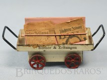 Brinquedos Antigos - Marklin - Carrinho de Jornaleiro de Estação 11 cm de comprimento Com quatro miniaturas de Jornais da época Década de 1920