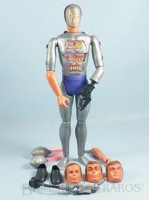 Brinquedos Antigos - Kenner - Boneco Maxistron Homem de Seis Milhões de Dólares The Six Million Dollar Man Ciborg Completo com 8 Itens Ano 1974
