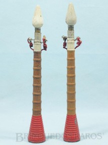 1. Brinquedos antigos - Resal - Postes de iluminação pública 20,00 cm de altura Década de 1930 Preço por unidade