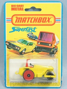 1. Brinquedos antigos - Matchbox - Rod Roller Superfast rodas vermelhas Blister aberto Década de 1970