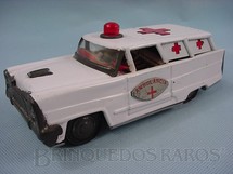 1. Brinquedos antigos - Bonzo - Ambulância com 18,00 cm de comprimento Década de 1970