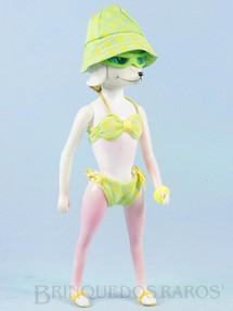 Brinquedos Antigos - Hasbro - Boneca Peteena com 23,00 cm de altura vestindo o Conjunto de praia Surf`s Up com 6 itens Ano 1966. Para maiores informações sobre essa Boneca veja Coleções. 


