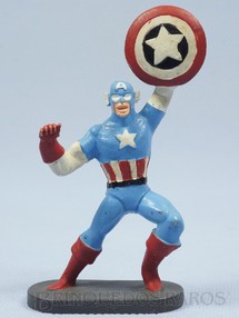 1. Brinquedos antigos - Casablanca e Gulliver - Capitão América de plástico pintado Escudo fixo Década de 1970
