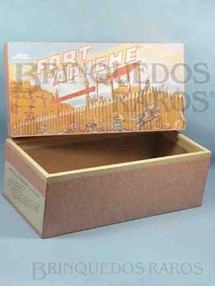 1. Brinquedos antigos - Casablanca e Gulliver - Casablanca Caixa Fort Apache primeira caixa de Forte Apache reforço de madeira nas bordas Patente ainda requerida Ano 1964  