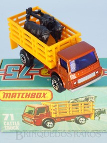 Brinquedos Antigos - Matchbox - Cattle Truck Superfast completo com bois 