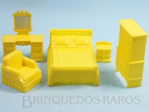 1. Brinquedos antigos - Marx - Conjunto com 5 peças de móveis de Quarto de Casal de Casa de Bonecas Década de 1970