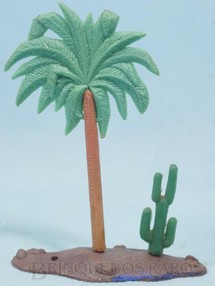 1. Brinquedos antigos - Jofer - Conjunto com Palmeira com 12,00 cm de altura e Cacto com 5,00 cm de altura Década de 1970
