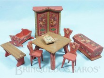 Brinquedos Antigos - Sem identificação - Conjunto de Móveis para Bonecas de 8,00 cm de altura com 9 peças em Pinho de Riga e Carvalho Década de 1930