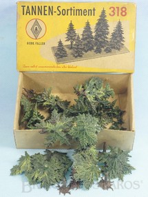 1. Brinquedos antigos - Faller - Conjunto para montar Pinheiros de diversos tamanhos Década de 1950