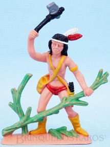 Brinquedos Antigos - Casablanca e Gulliver - Índio de pé com machado cortando lenha Série Atlantic Ano 1986  