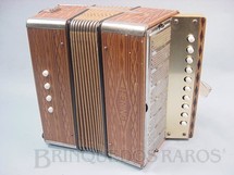 1. Brinquedos antigos - Hering - Sanfona com 20,00 cm de altura em madeira trabalhada e acabamento em metal Acordeon Década de 1950