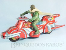 Brinquedos antigos -  - Motocicleta do Super Homem Atom Super Cycle com 31,00 cm de comprimento fabricada pela Bandai no Japão Apresenta motor à fricção e Boneco de borracha natural Década de 1950
