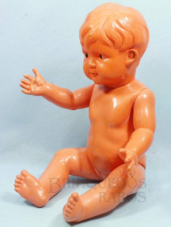 Brinquedo antigo Bebê com 39,00 cm de altura fabricado em Celulóide no Japão por fabricante não identificado Apresenta olhos pintados à mão Década de 1930