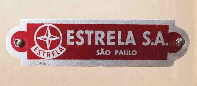 Brinquedo antigo Estrela Etiqueta de Alumínio pregada nos brinquedos de madeira Década de 1950 