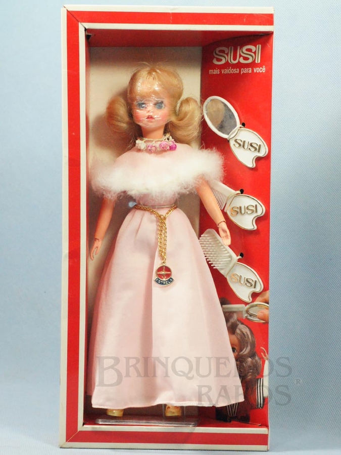 Brinquedo antigo Boneca Susi Série Pulsos Móveis 100% original Perfeito estado Cabelos ainda protegidos por plástico Completa Ano 1979 