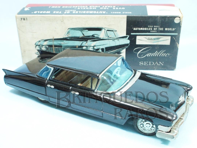 Brinquedo antigo Cadillac Sedan 1960 Series 62 Quatro portas sem coluna Série Automobile of the Word Década de 1960