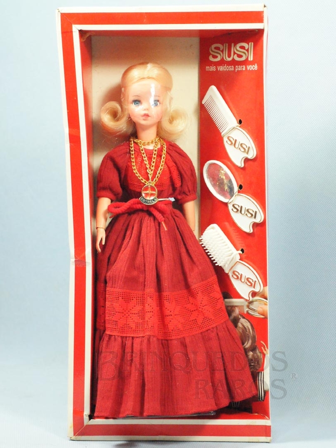 Brinquedo antigo Boneca Susi Série Pulsos Móveis 100% original Perfeito estado Cabelos ainda protegidos por plástico Completa Ano 1979 