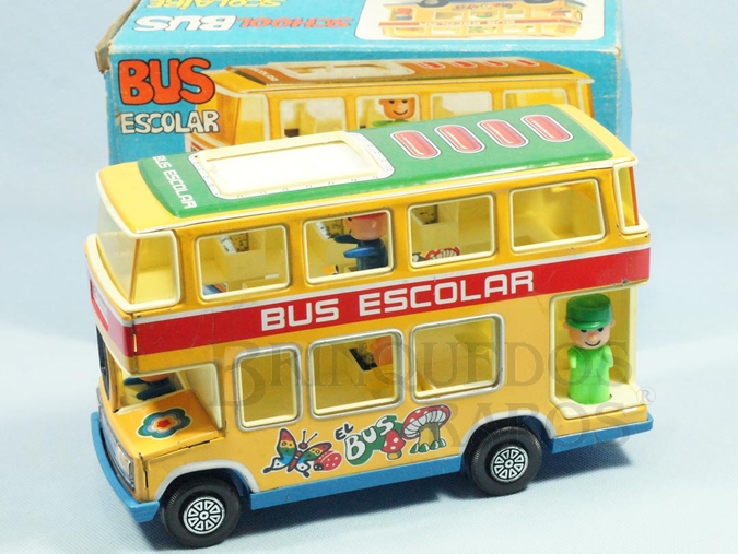 Brinquedo antigo Onibus Bus Escolar com 24,00 cm de comprimento e 4 Bonecos Década de 1970 