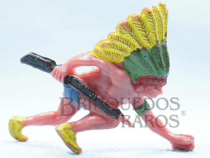 Brinquedo antigo Chefe índio agachado com rifle Chefe Coiote Cinzento Casablanca numerado 108 Década de 1960