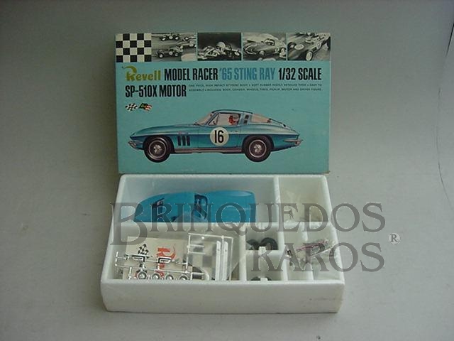 Brinquedo antigo Corvette Sting Ray 1965 azul lacrado na caixa
