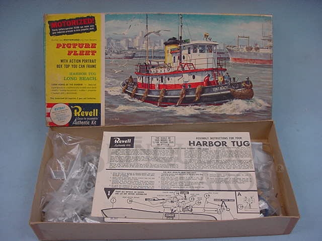 Brinquedo antigo Barco Rebocador Harbor Tug Long Beach motorizado Década de 1960