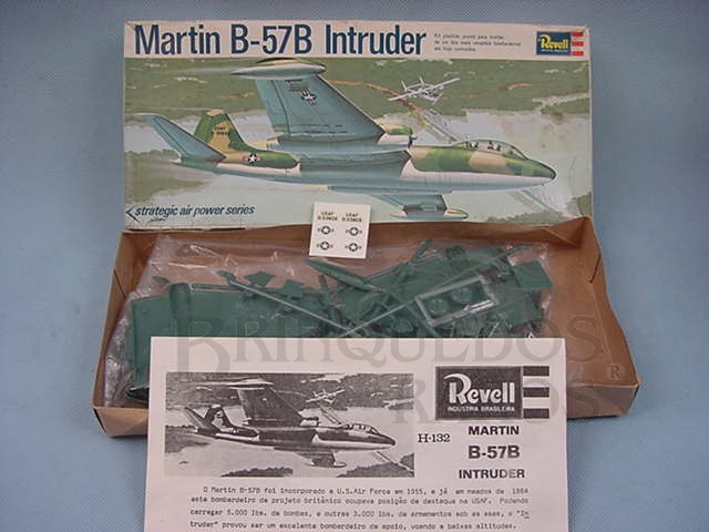 Brinquedo antigo Avião Martin B 57B Intruder