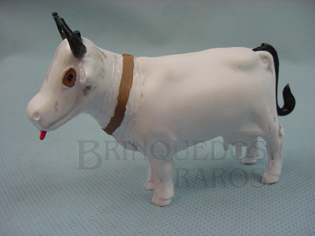 Brinquedo antigo Vaca com 10,00 cm de comprimento Década de 1960