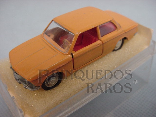 Brinquedo antigo BMW 2002