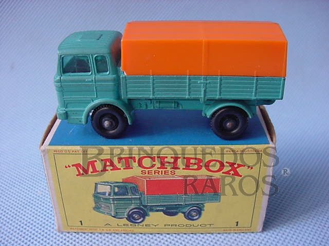Brinquedo antigo Mercedes Truck black plastic Regular Wheels