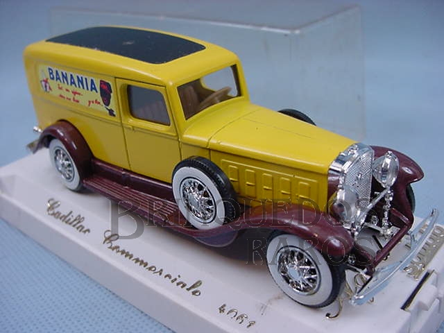 Brinquedo antigo Furgão Cadillac Comerciale V16 1931 - Banania