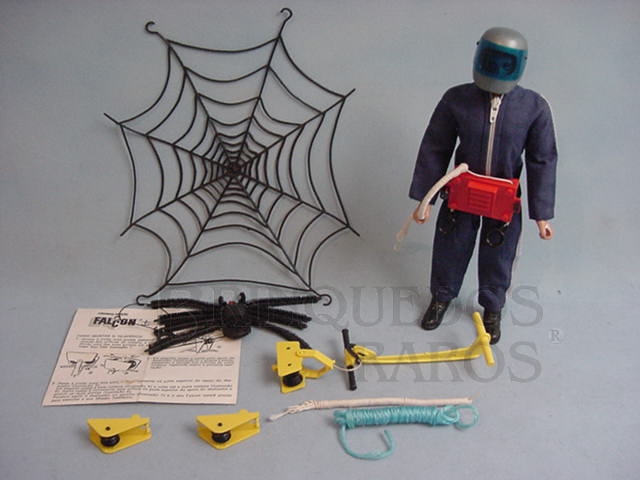 Brinquedo antigo Missão Teleférico O Vale da Aranha Negra completo com 8 itens Edição 1979