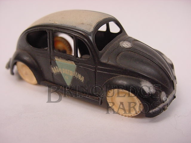 Brinquedo antigo Volkswagen Sedan com 6,00 cm de comprimento Rádio Patrulha Década de 1950