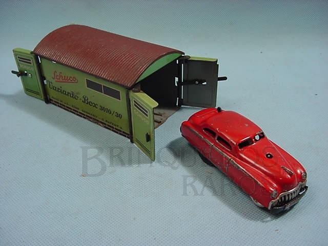Brinquedo antigo Carro Sedan Limo vermelho 3010/30 com garagem Made in US Zone Década de 1950

