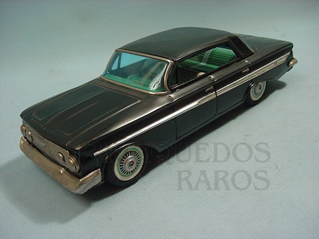 Brinquedo antigo Chevrolet Impala 1962 com 28,00 cm de comprimento Década de 1960