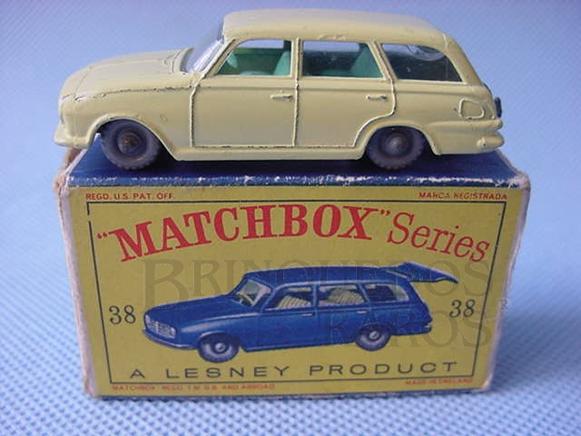 Brinquedo antigo Vauxhall Victor Estate Car gray plastics Regular Wheels