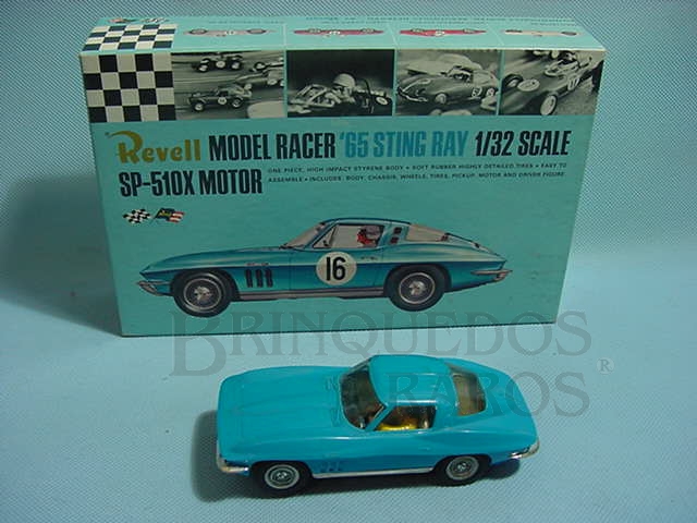 Brinquedo antigo Corvette Sting Ray 1965 azul montado com caixa original