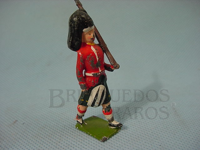 Brinquedo antigo Soldado Escocês marchando