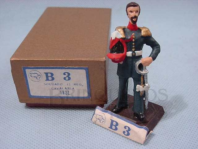 Brinquedo antigo Oficial dos Caçadores Exército Brasileiro 1880