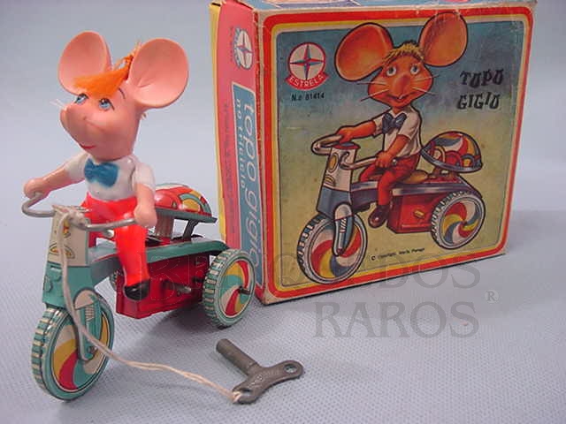 Brinquedo antigo Topo Gigio no Triciclo com 10,00 cm de altura Década de 1960