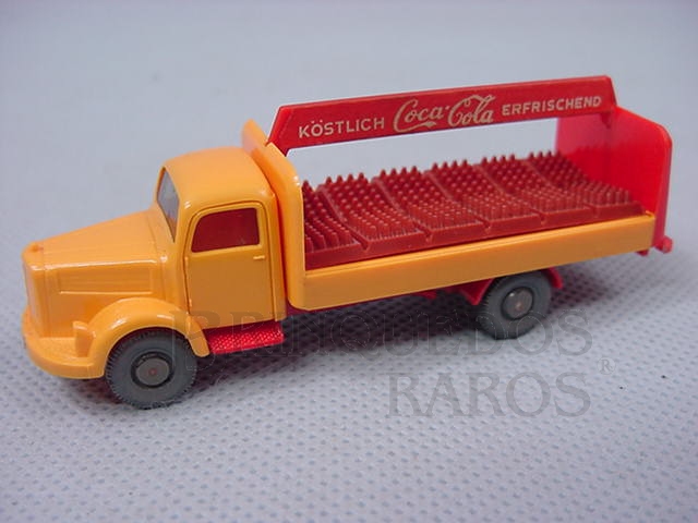 Brinquedo antigo Mercedes Benz 1951 Coca Cola com engradados Década de 1960
