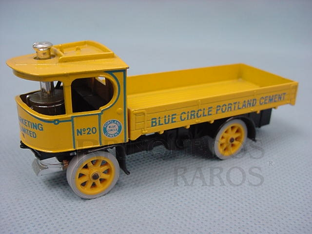 Brinquedo antigo Caminhão a Vapor Atkinson Steam Wagon Blue Circle Portland Cement Yesteryear