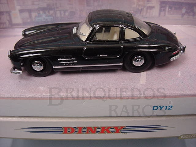 Brinquedo antigo Mercedes Benz 300 SL Gullwing 1955 Fabricação Dinky Matchbox