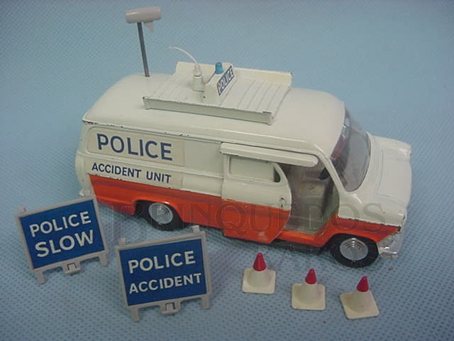 Brinquedo antigo Ford Transit Police Accident Unit completo com acessórios Década de 1960