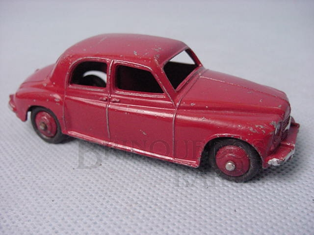 Brinquedo antigo Rover 75 Saloon vermelho Ano 1951