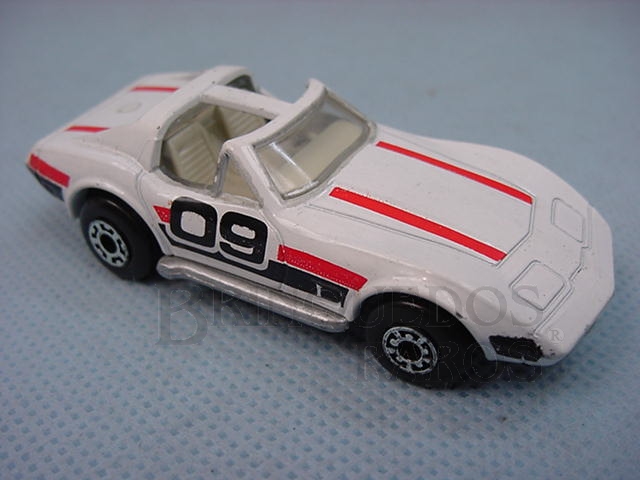 Brinquedo antigo Chevrolet Corvette T-Roof Superfast branco conversível